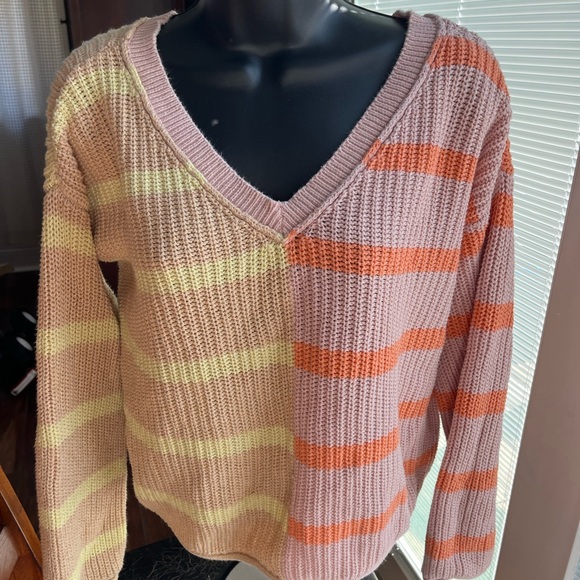 American Eagle Outfitters Sweaters - American Eagle Sweater